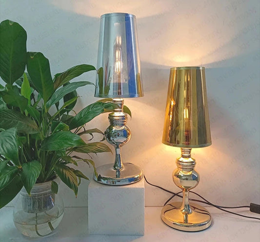 Élevez l’élégance et le confort de votre chambre avec la lampe de chevet spécialement conçue pour les espaces adultes